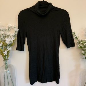 Short Sleeved Turtle Neck